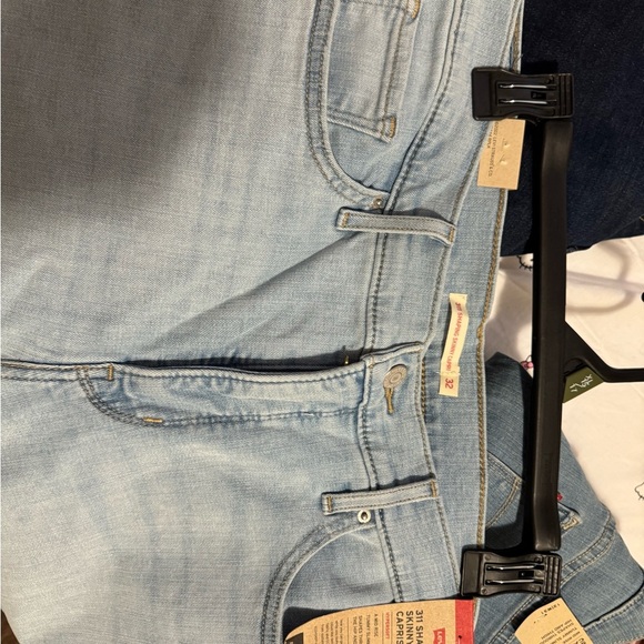 NWT SIZE 32/WOMENS SIZE 14 LEVIS 311 SKINNY SHAPING CAPRI - Picture 3 of 3